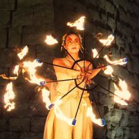 spettacolo medievale, danza trampoli e fuoco
